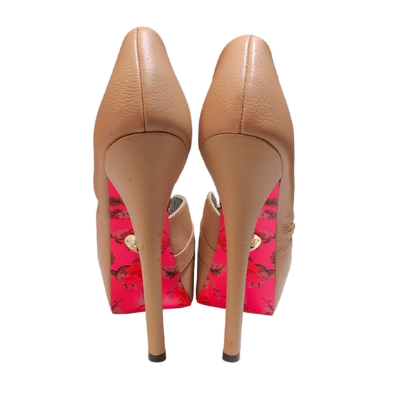 Betsey Johnson Carrla Leather Nude Ruffle Stiletto High Heels Women's Size 8.5 - Picture 10 of 13